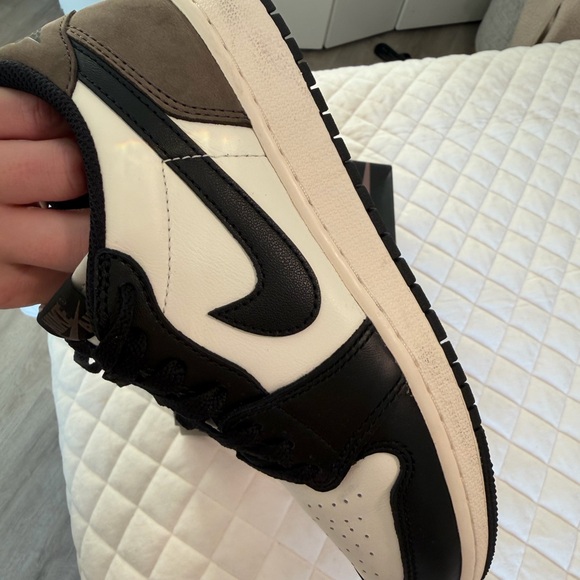 Low top mocha air Jordan 1 - woman’s 7.5 or boys/ men size 6 - Picture 6 of 11